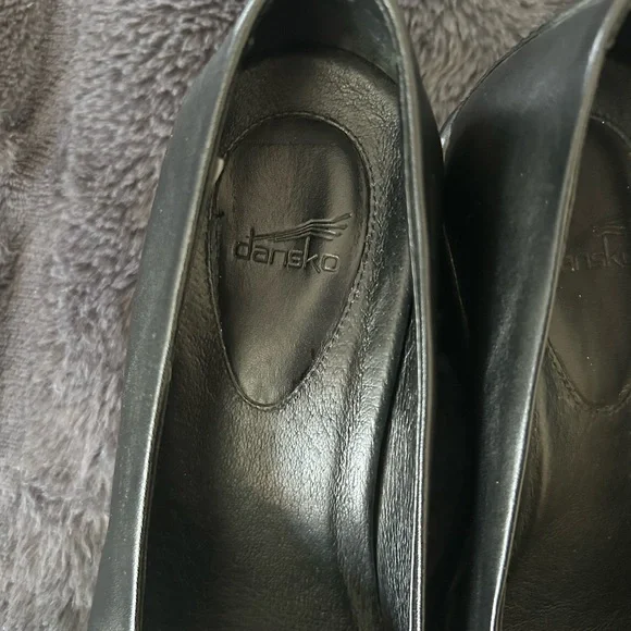 Dansko Black Leather Heels Size 38 - Picture 2 of 8